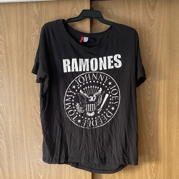 VINTAGE Ramones Graphic Tee - Picture 2 of 4